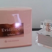 Parfum Comme Une Evidence Le Parfum Yves Rocher Neuf Sous