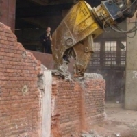 KRAZ. Prace ziemne. Wyburzenia obiektów.