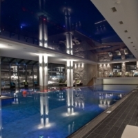 PAMO. Produkcja. Stolarka z drewna, PCW, aluminium. Akcesoria do drzwi i okien.