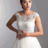 NOVIAS. Producent. Akcesoria ślubne. Welony.