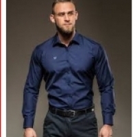 Vyriški marškiniai, nesenstantys sprendimai, skirti stipraus kūlimo stiliui: