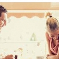10 señales de que estás saliendo con un chico emocionalmente no disponible: