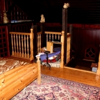 Łóżko podwójne: drewno masywne:  niemieckie z metalowymi stelażami: