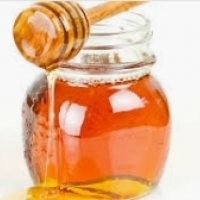 Што ќе се случи со вашето тело ако започнете да јадете мед секој ден пред спиење? Триглицериди: Мед: Триптофан: