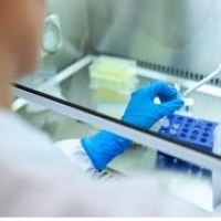 Präparate, die den TIAB-Silberkomplex als wirksame Methode zur Wundheilung sowie für bakterielle und virale Infektionen enthalten: