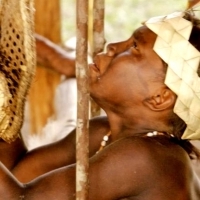 Moc rytuałów - wytyczne czy ryzyko?  Rytuał leczniczy:  Mumia z plemienia Anga