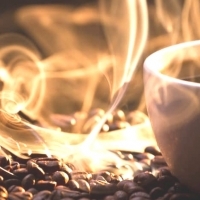 Gesundheit und Gründe, warum Sie mehr Kaffee trinken sollten: Dopamin, Anti-Krebs-Effekte, Diabetes, Herzerkrankungen, Koffein
