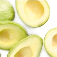 Avocado: Superfoods, die nach 40 Lebensjahren in Ihrer Ernährung enthalten sein sollten