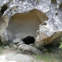 In Corsica orii are caves which entrances are walled in with dry stones.