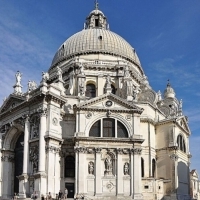 To jest Santa Maria Della Salute w Wenecji we Włoszech.