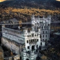 Zamek Bannerman w Parku Stanowym Hudson Highlands, Nowy York, USA.