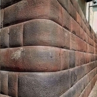 Kolosalna ściana Pałacu Inków w Cusco, Peru.