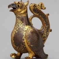 Akwamanil w kształcie gryfa - Niemcy, datowany na 1120 r.