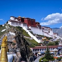Pałac Potala w Tybecie był zimowym pałacem Dalajlamy od 1649 do 1959 roku.