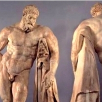 Ta marmurowa rzeźba przedstawiająca Herkulesa Farnese po ukończeniu dwunastu prac.