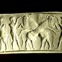 Odcisk pobrany z akadyjskiej pieczęci cylindrycznej wydobytej z Ur w dzisiejszym Iraku, 2300-2100 pne.