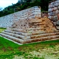 Ten kompleks archeologiczny znajduje się w Cusco, aka Limatambo.