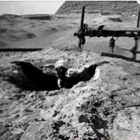 Czy wiesz, że Wielki Sfinks miał okrągły otwór na głowie, zanim został wypełniony cementem w połowie lat dwudziestych?
