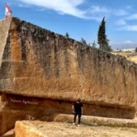 Kamień Południa, Baalbek, Liban