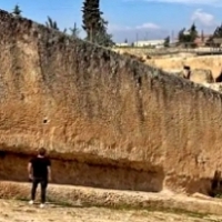 Kamień Południa, Baalbek, Liban