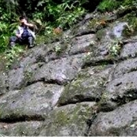 Według starożytnych legend Ekwadoru, w megalitycznych miastach w dżungli żyli giganci.