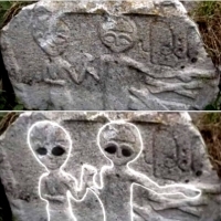Starożytna kamienna płaskorzeźba sprzed tysięcy lat przedstawia Szarych Obcych w Armenii.