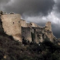 Zamek Roccascalegna to zamek położony w gminie Roccascalegna, w prowincji Chieti w Abruzji.
