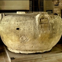Gigantyczne wazy z Amantusa na Cyprze.