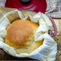 Chleb z garnka to prawdziwy hit wśród domowych wypieków.