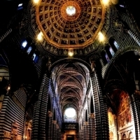 Wnętrze katedry w Sienie.