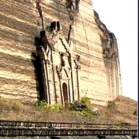 Świątynia w Mandali w Indiach, wykuta z jednej skały.