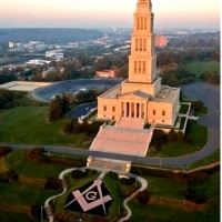 USA, Wirginia, Zdjęcie lotnicze pomnika masońskiego Jerzego Waszyngtona w Aleksandrii.