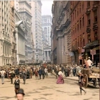 Nowy York w 1920 roku, jest wóz konny ale gdzie samochody?