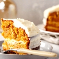 Ciasto dyniowe - przepis na fantastyczny, jesienny deser. Nie musisz mieć wielkich umiejętności.