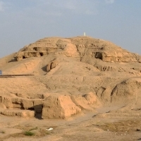 Irackie gwiezdne wrota to bardzo, bardzo dziwny obiekt znajdujący się pod starożytnym sumeryjskim miastem Ur.
