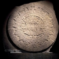  Według Azteków świat, w którym dzisiaj żyjemy, to piąta era cyklu tworzenia i niszczenia.