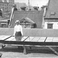 1910 r. -Baterie słoneczne.