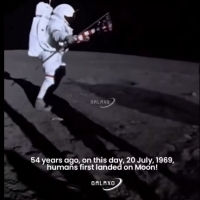 Zbiór zeznań załogi Apollo 11 o sfingowaniu podróży na Księżyc.