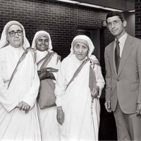 Matka Teresa słynie z tego, że jest jedną z prawdziwych altruistek w historii.