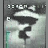 Sfilmowany przez wojsko UAP, który został ostrzelany przez brytyjski myśliwiec za pomocą rakiety.