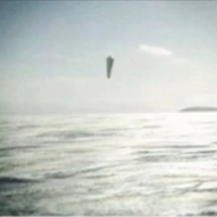 Oficjalne obrazy Marynarki Wojennej Stanów Zjednoczonych. UFO w Arktyce, USS Trepang (marzec 1971).