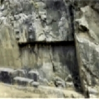 W Ollantaytambo wielokątne ściany zdają się świadczyć o zaginionej technologii: